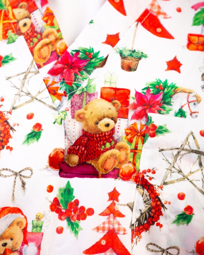Teddy Bears Present Christmas Scrub Top – 100% Cotton – Unisex – Short Sleeve – V-Neck
